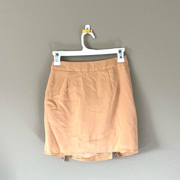 Superdown Xio Ruched Mini Skirt - Picture 9 of 9